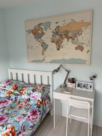 bedroom-decor-push-pin-world-map-customer-photo