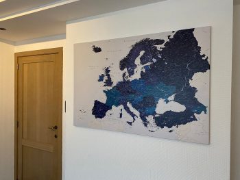 push-pin-europe-map-customer-photo-on-wall