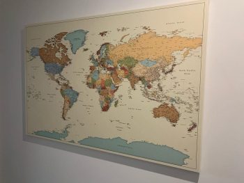push-pin-world-map-customer-photo-colorful-to-track-travels